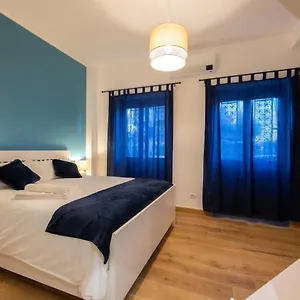 Across The Bed and breakfast