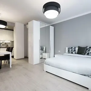 Appartement Center - Porta Romana Milan