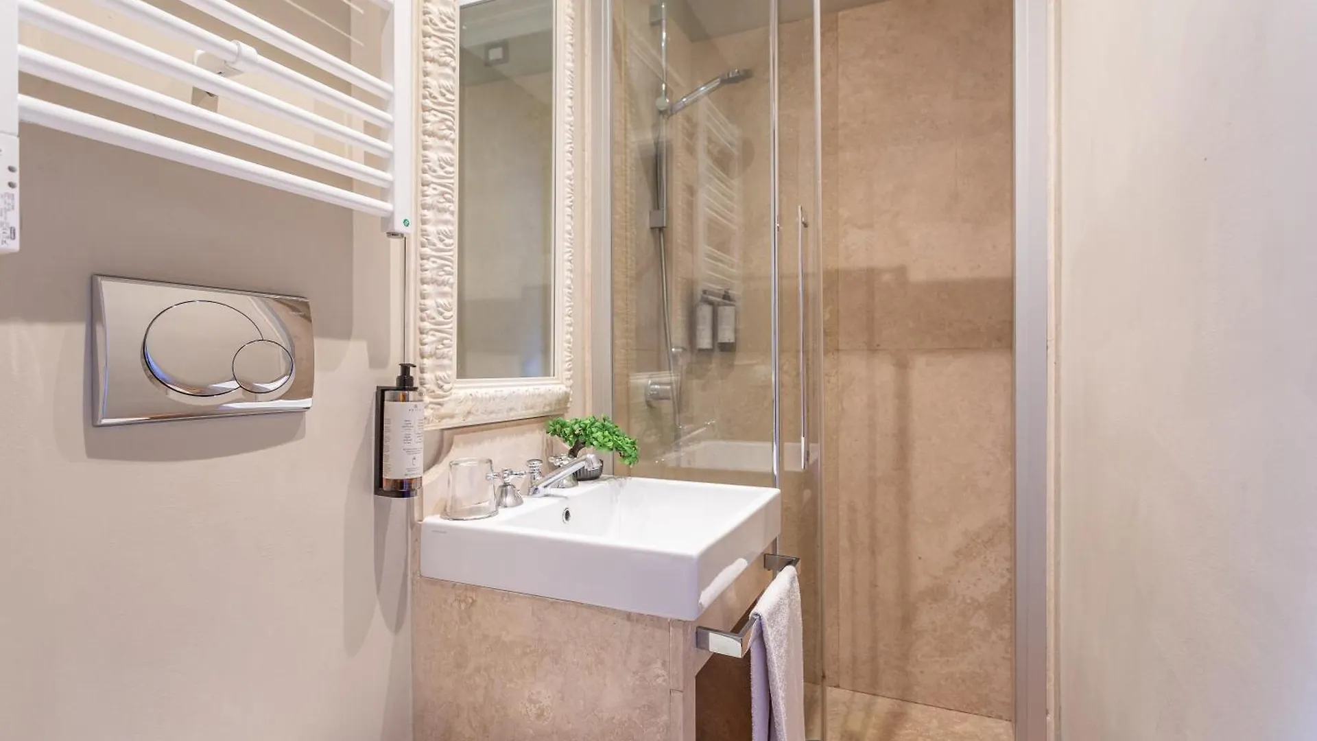 Hotel Parrasio Rome